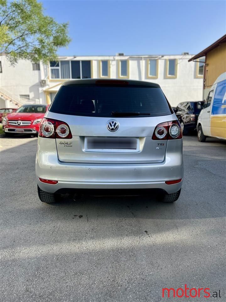 2009' Volkswagen Golf Plus photo #2