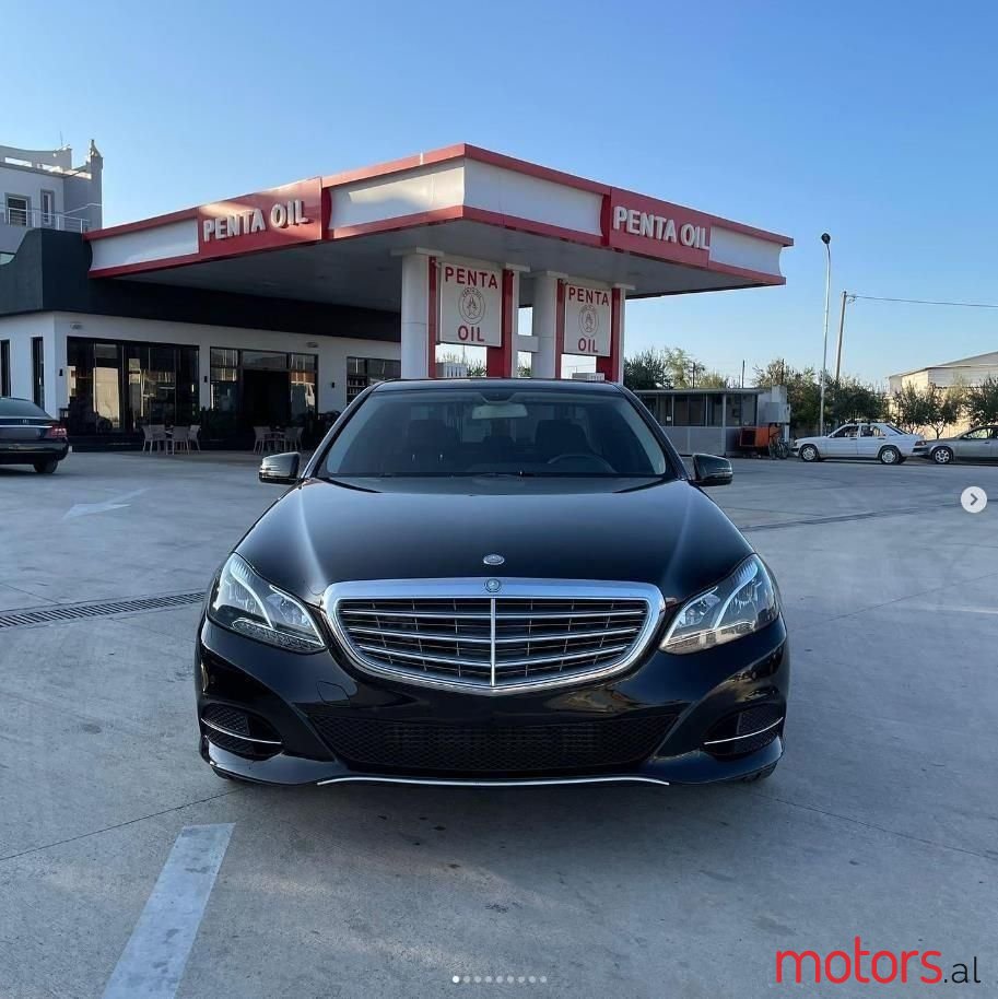 2015' Mercedes-Benz E 220 photo #1