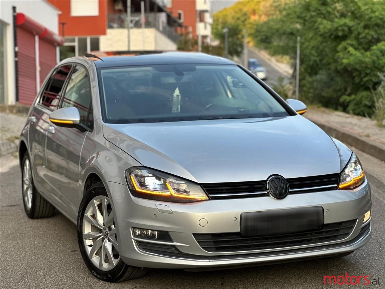 2015' Volkswagen Golf photo #1