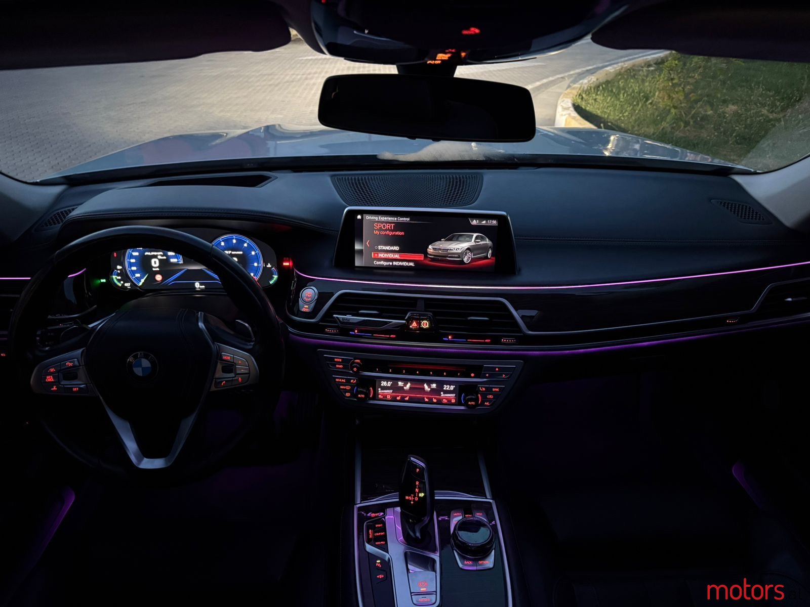 2018' BMW 740 photo #5