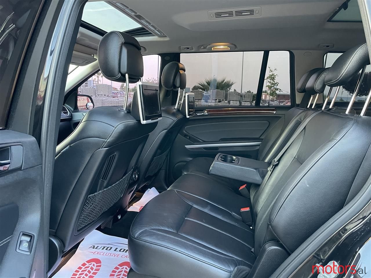 2010' Mercedes-Benz GL 55 AMG photo #4