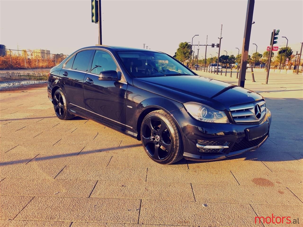 2012' Mercedes-Benz C 220 photo #3