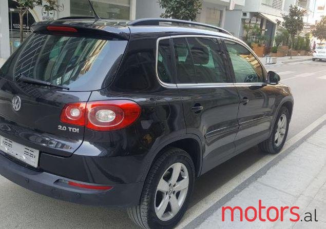 2009' Volkswagen Tiguan photo #1