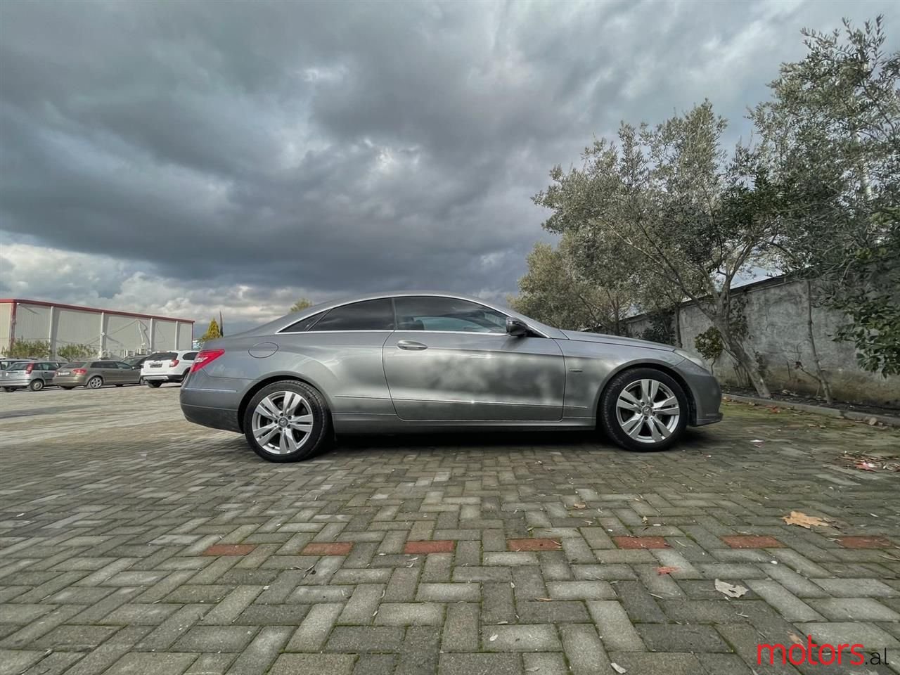 2009' Mercedes-Benz E 250 photo #4