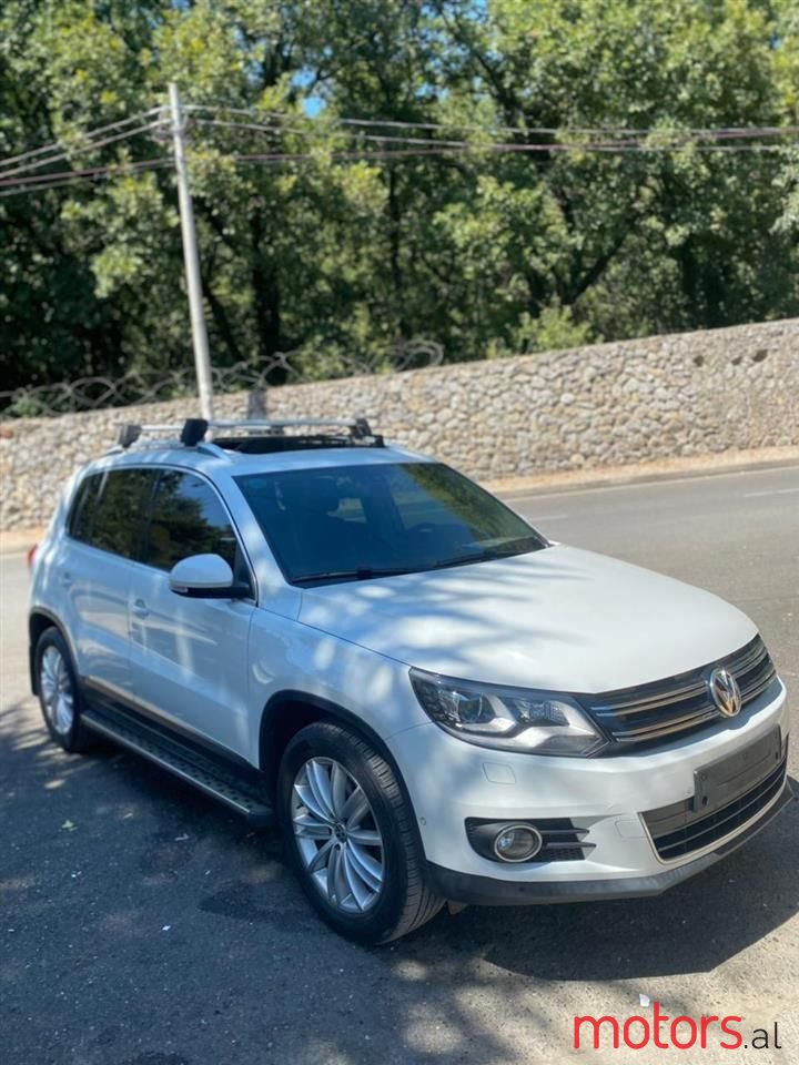 2014' Volkswagen Tiguan photo #1