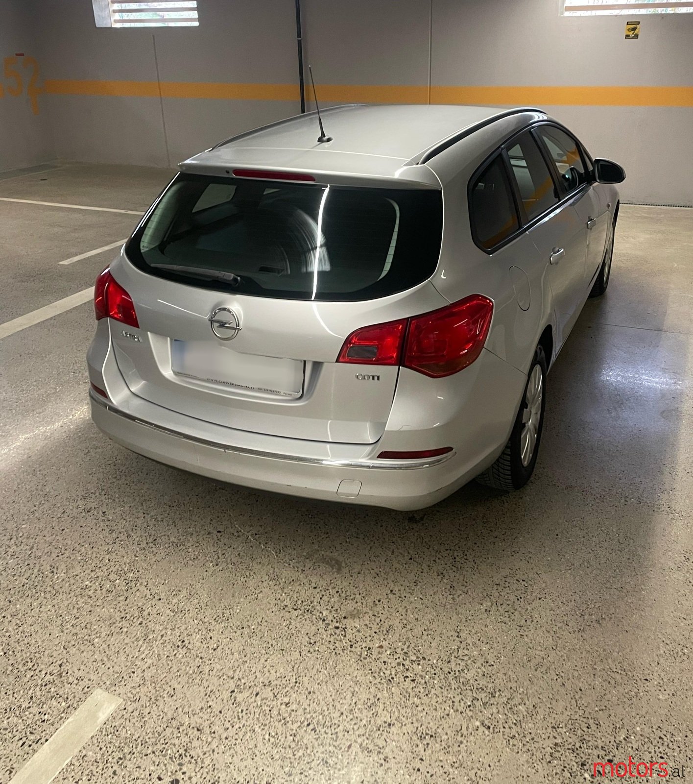 2013' Opel Astra Sport Tourer photo #1