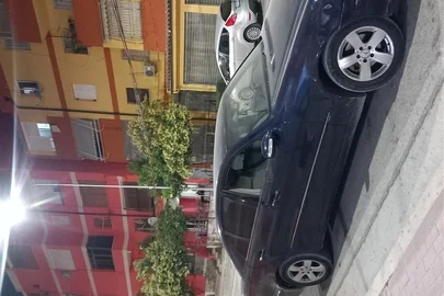 2005' Mercedes-Benz 220