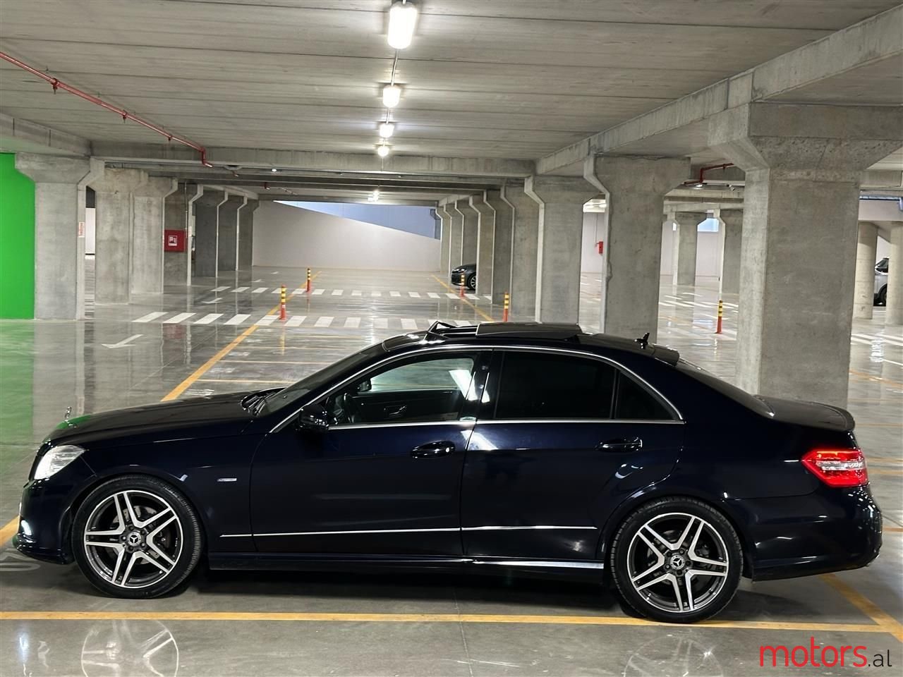 2009' Mercedes-Benz E 350 photo #2