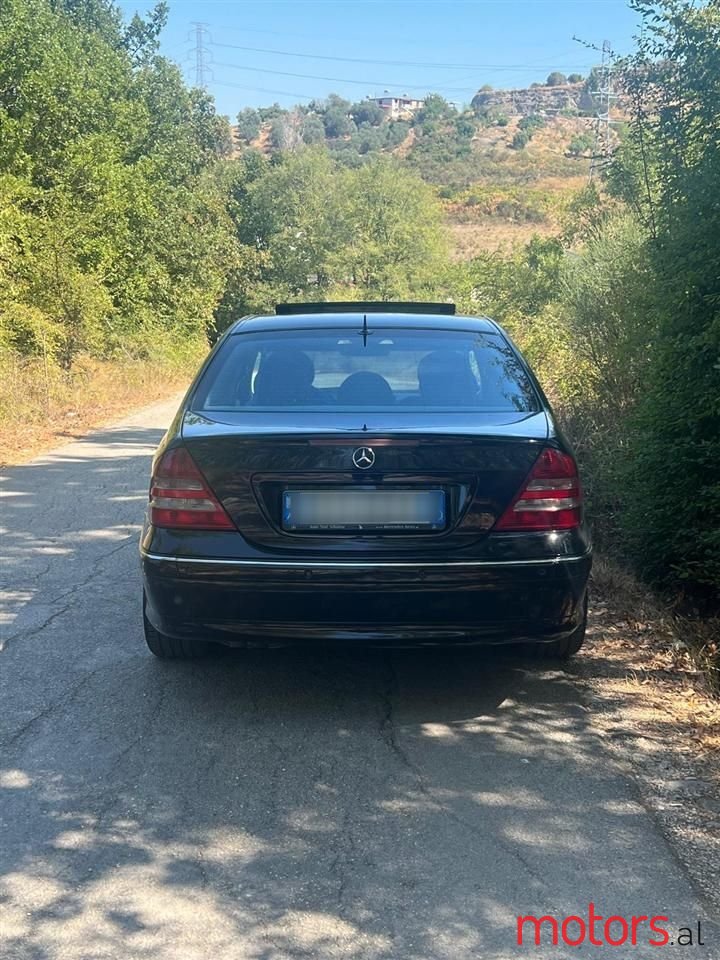 2005' Mercedes-Benz C 320 photo #3