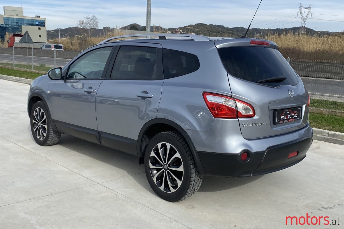 2011' Nissan Qashqai+2 photo #4