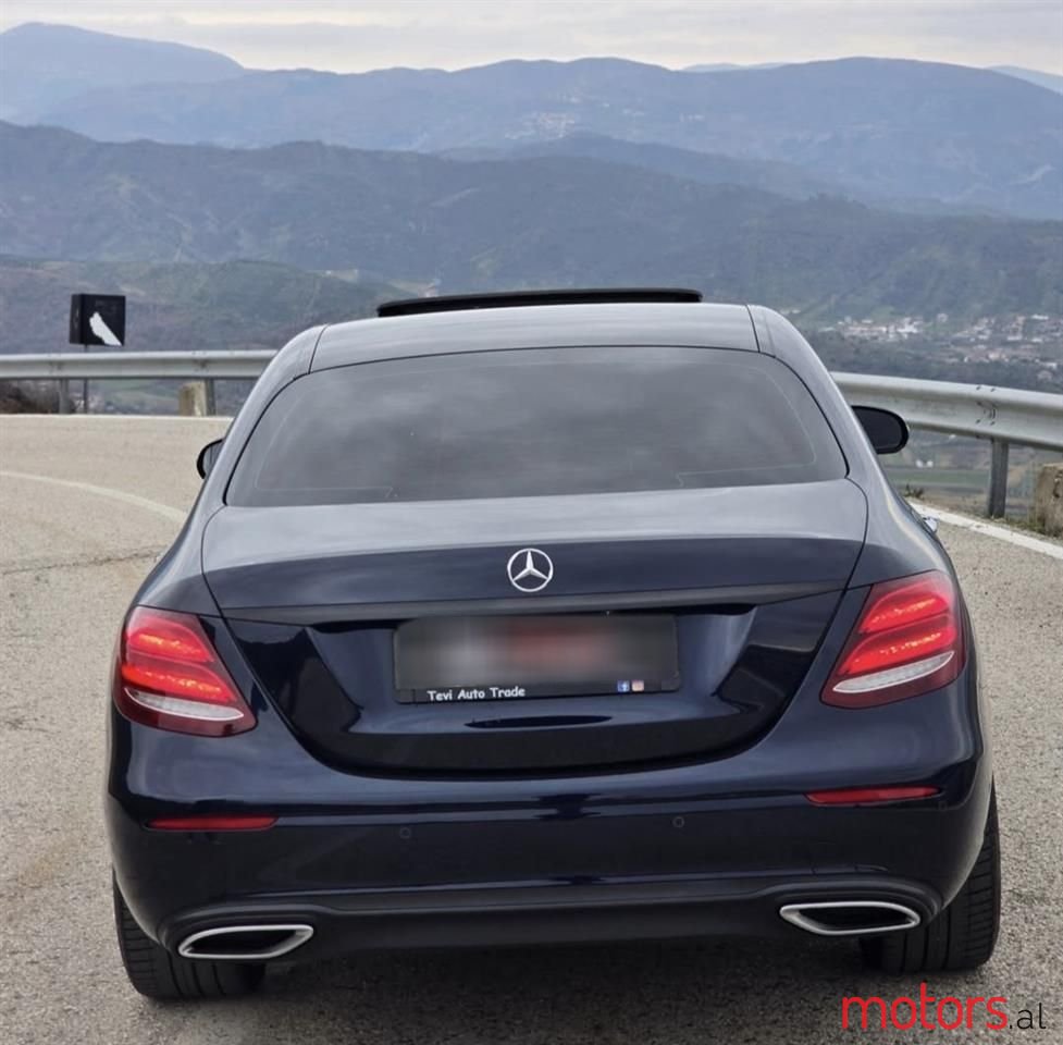 2018' Mercedes-Benz E 220 photo #6