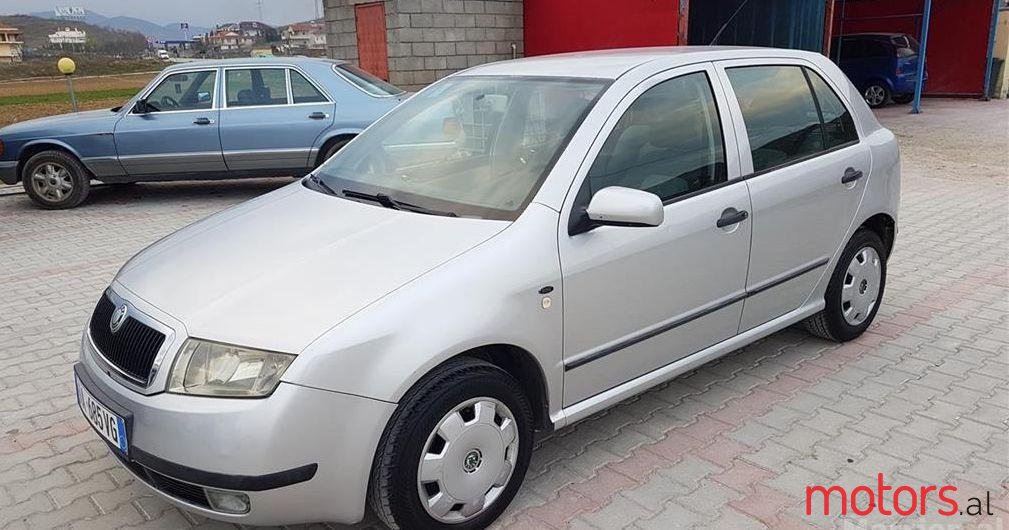 2001' Skoda Fabia photo #1