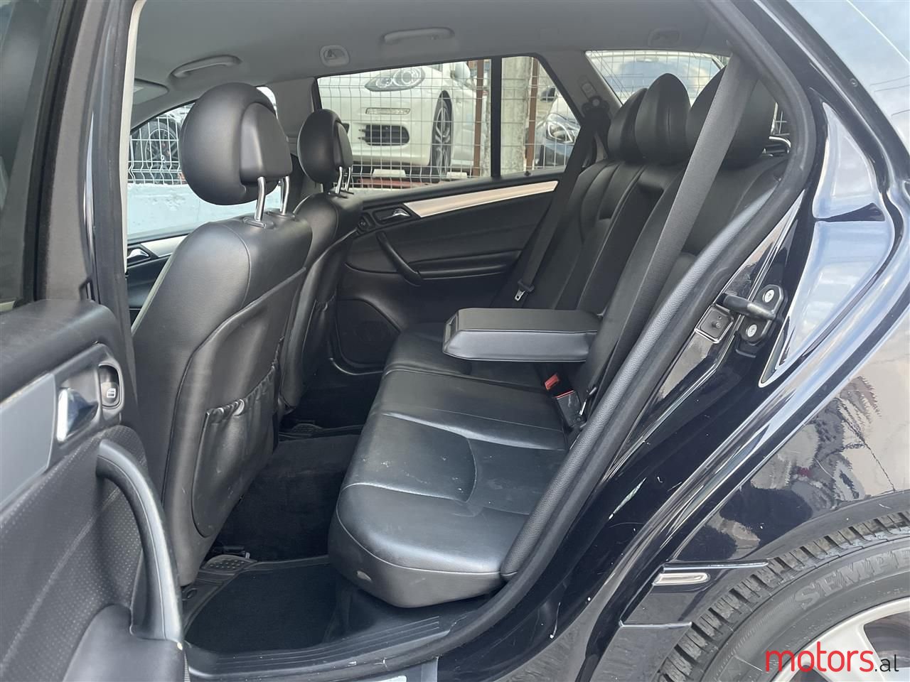 2005' Mercedes-Benz C 200 photo #6