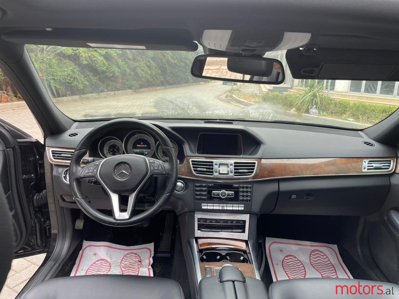 2014' Mercedes-Benz E-Class photo #4