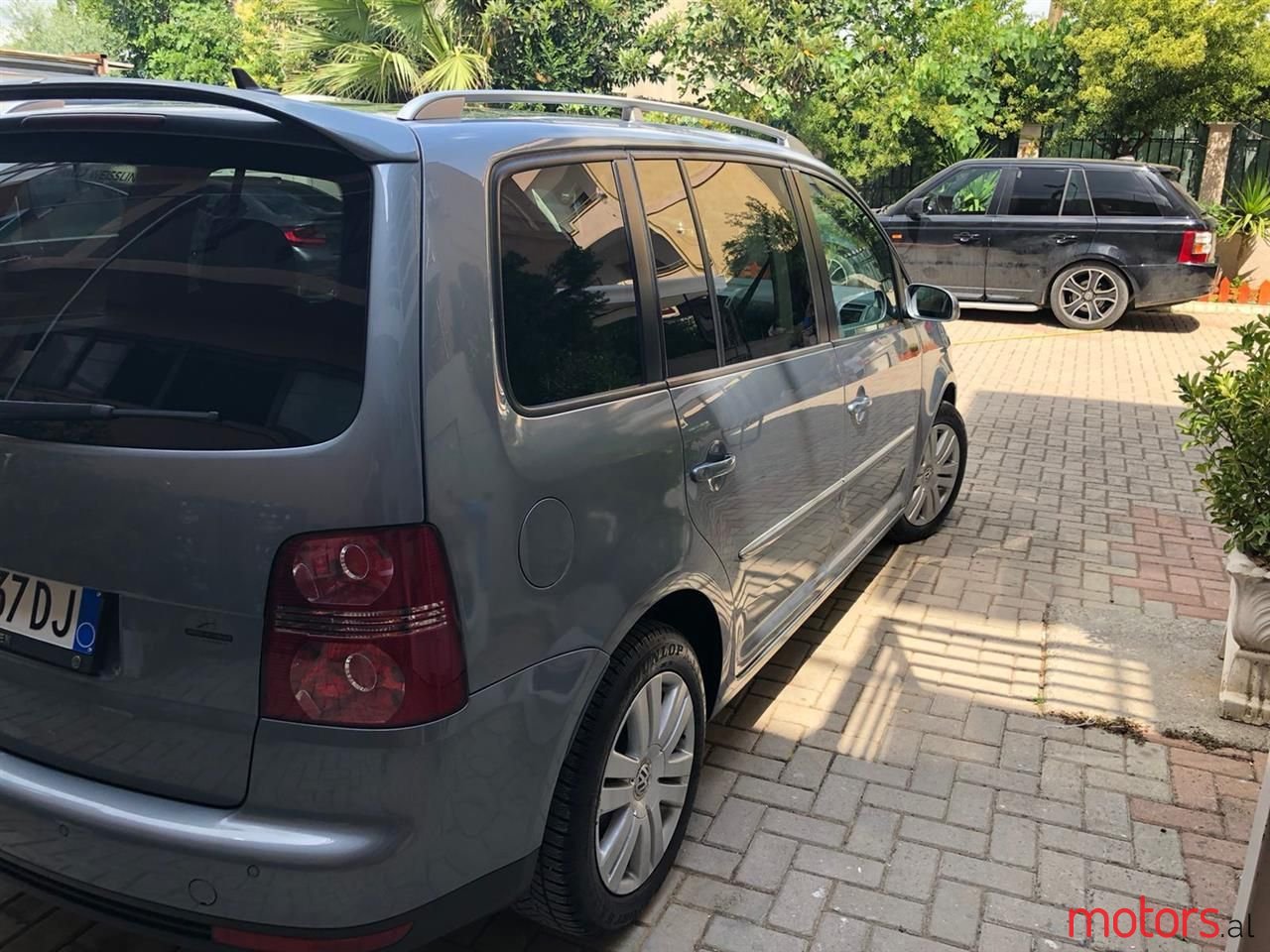 2007' Volkswagen Touran photo #4