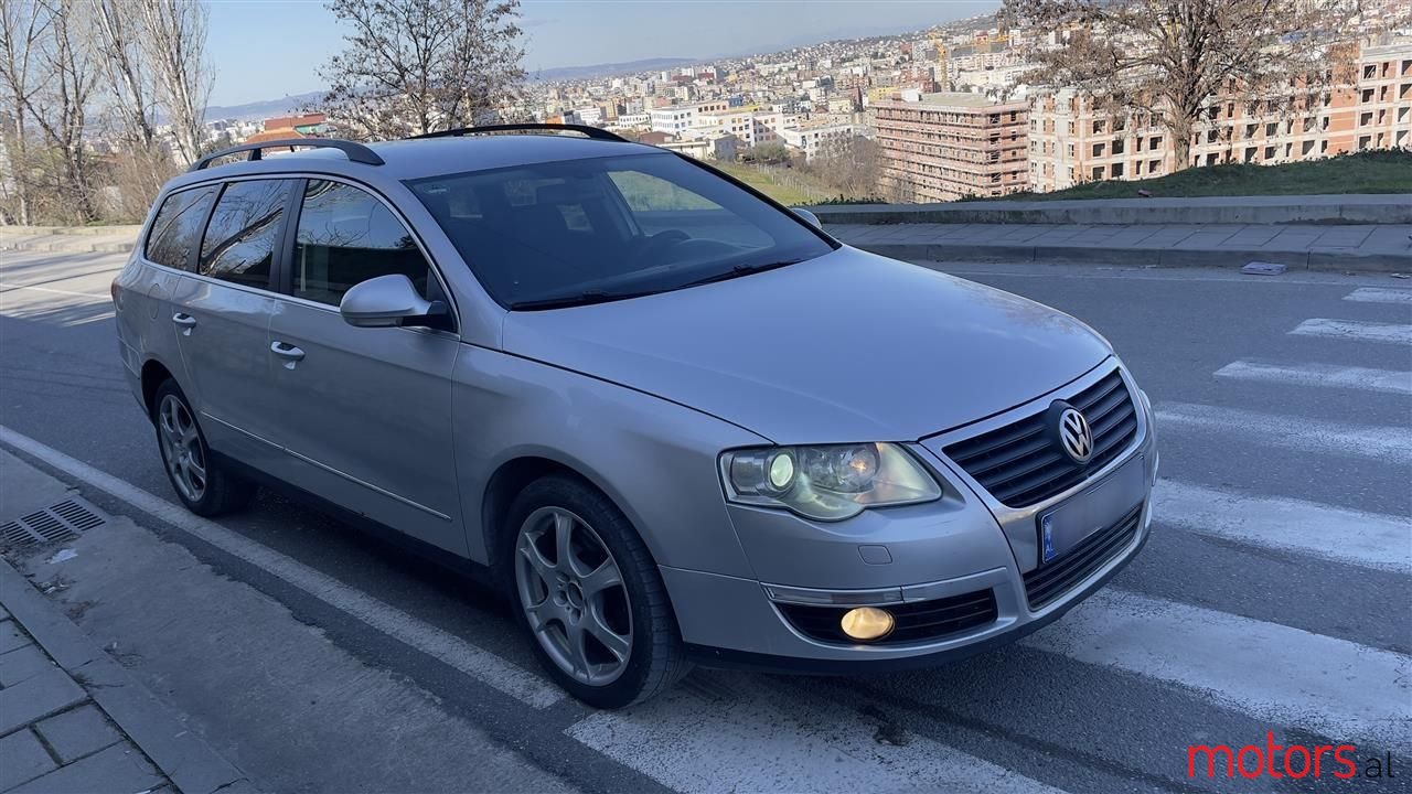 2005' Volkswagen Passat photo #4