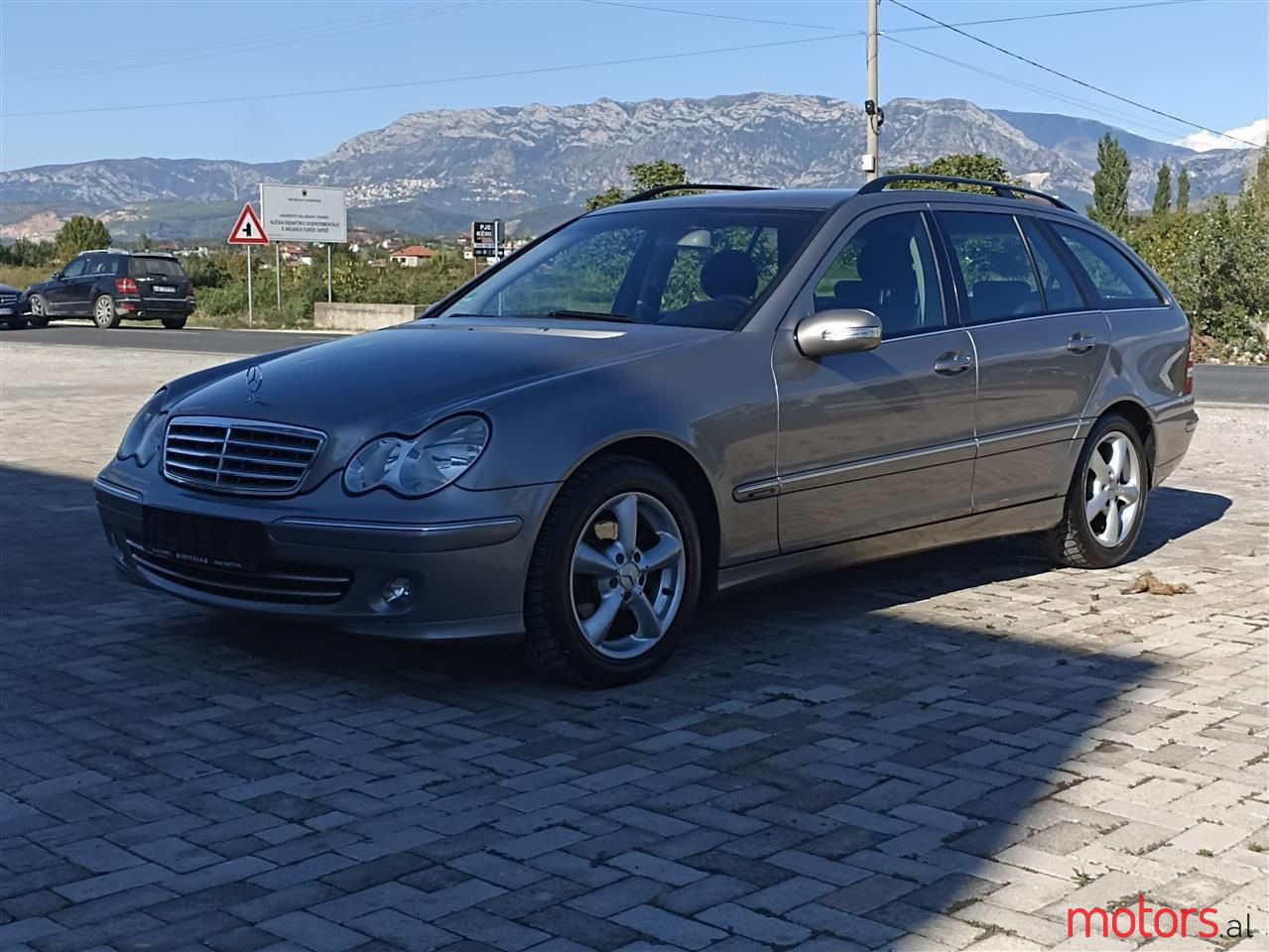 2005' Mercedes-Benz C 220 photo #4