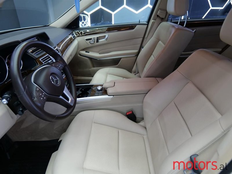 2014' Mercedes-Benz E 250 photo #6