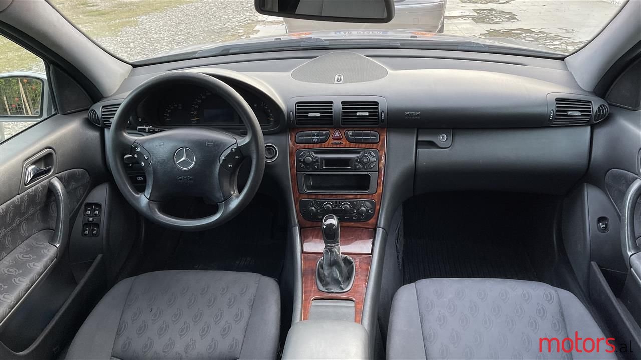 2004' Mercedes-Benz C 200 photo #2