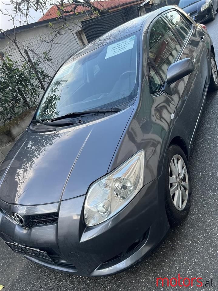 2008' Toyota Auris photo #1