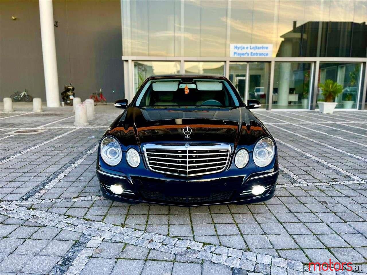 2008' Mercedes-Benz E 280 photo #1