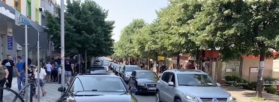 Trafik i rënduar gjatë sezonit/ Policia: Përdorni rrugët dytësore për të shkuar në Shëngjin e Tale