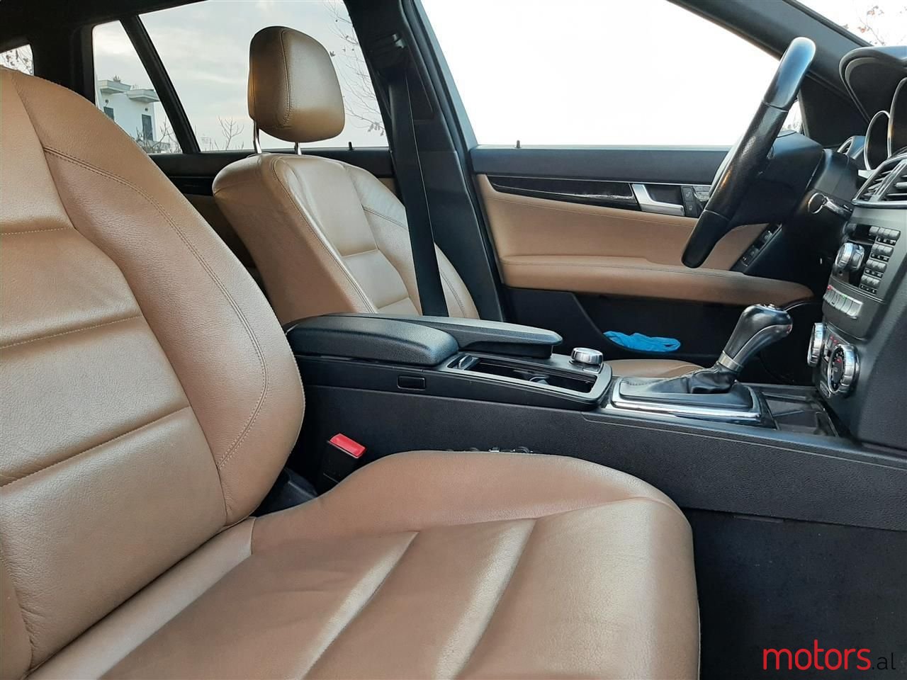 2012' Mercedes-Benz C 220 photo #4