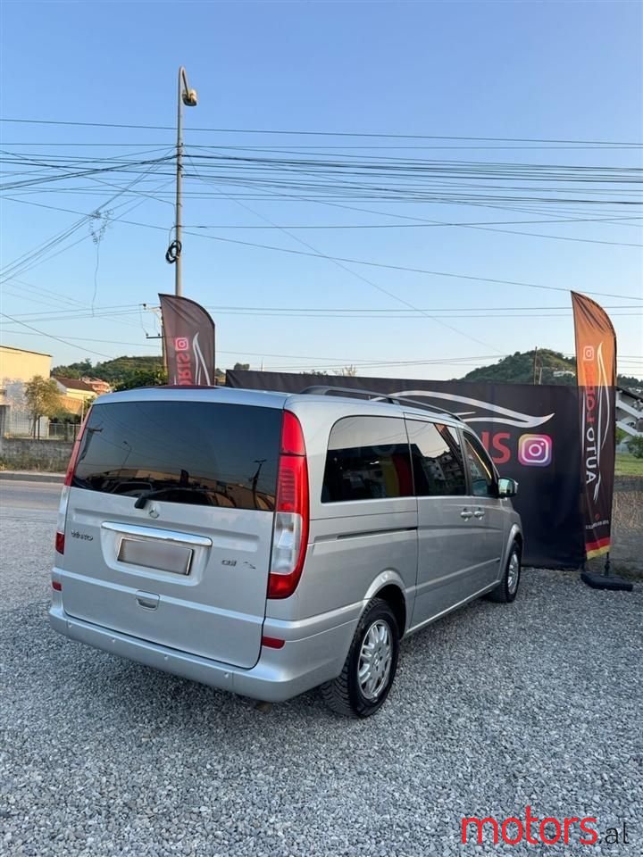 2010' Mercedes-Benz Viano photo #5