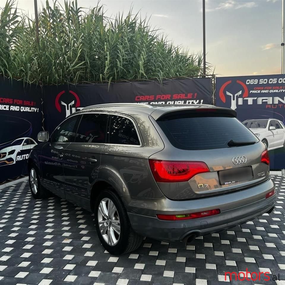 2012' Audi Q7 photo #5