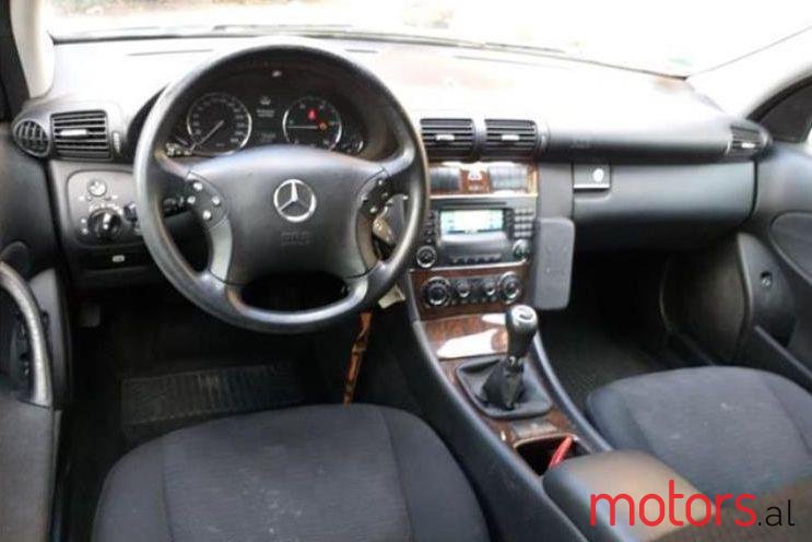 2005' Mercedes-Benz C 200 photo #2