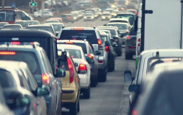 Qytetet me më shumë makina për banorë, nuk kryeson Tirana edhe pse ka kaq shumë trafik!