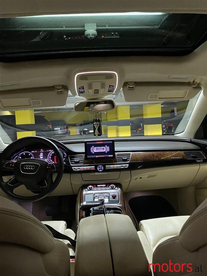 2012' Audi A8 photo #4