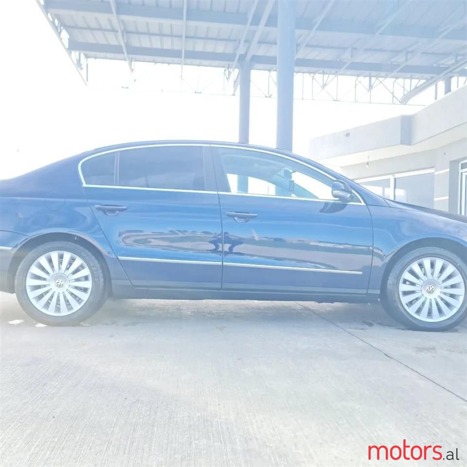 2006' Volkswagen Passat photo #6