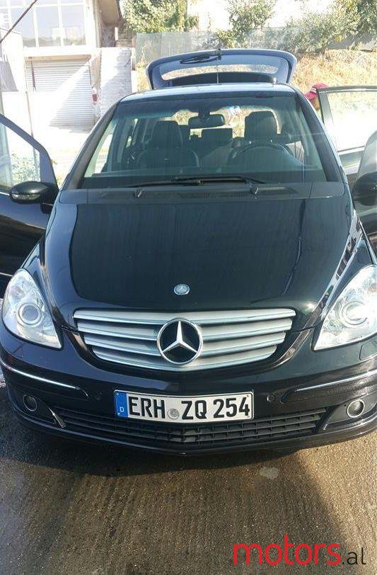 2005' Mercedes-Benz B 200 photo #1