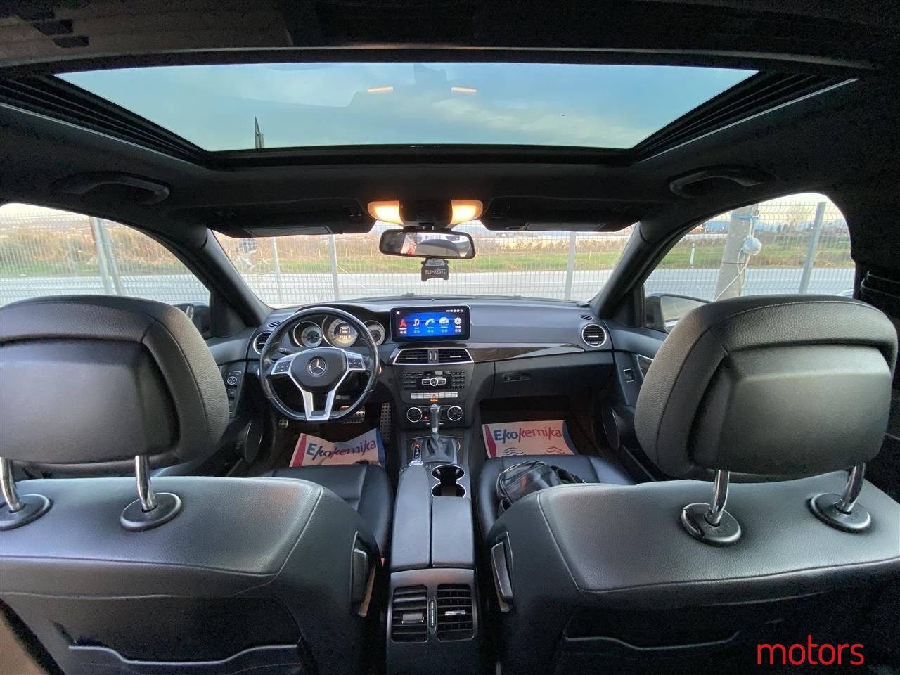 2012' Mercedes-Benz C 250 photo #4