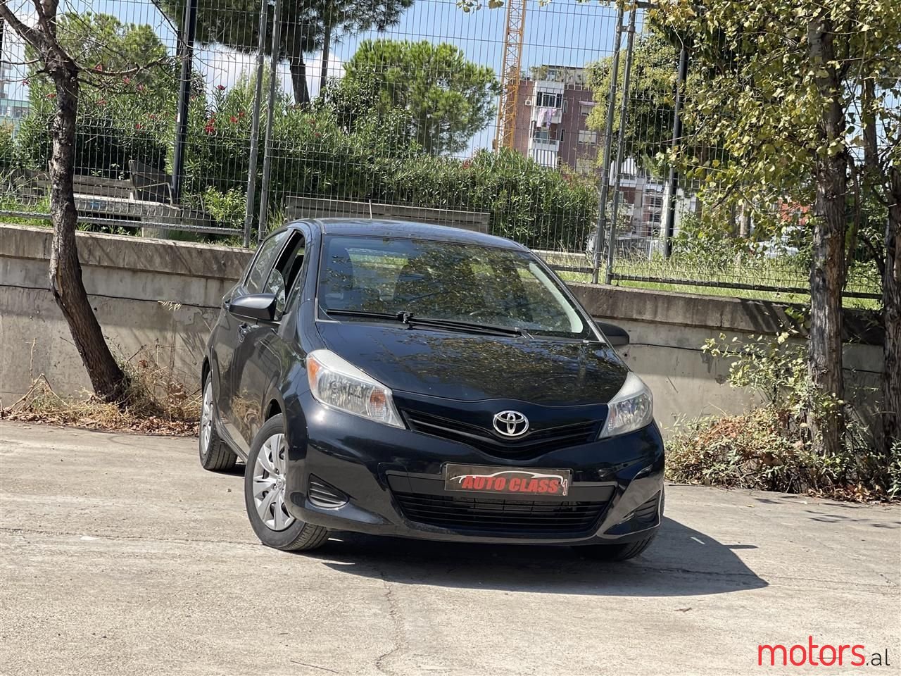 2013' Toyota Yaris photo #1