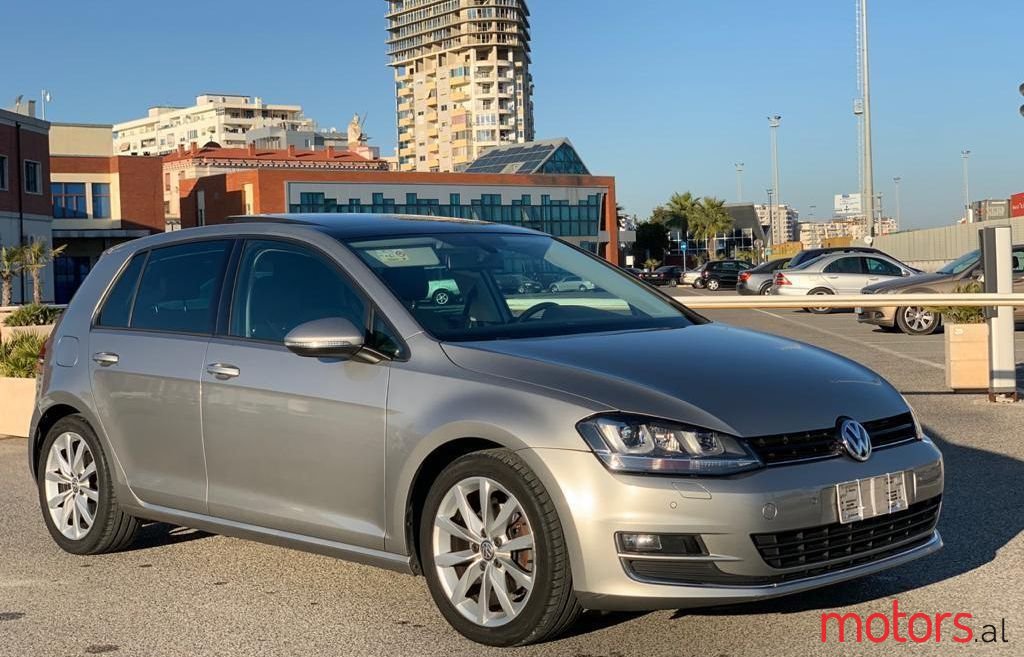 2016' Volkswagen Golf photo #1