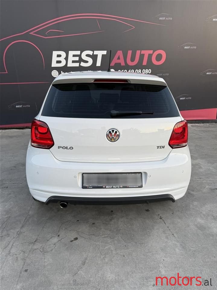 2014' Volkswagen Polo photo #4