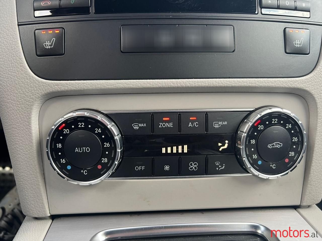 2013' Mercedes-Benz GLK 220 photo #3