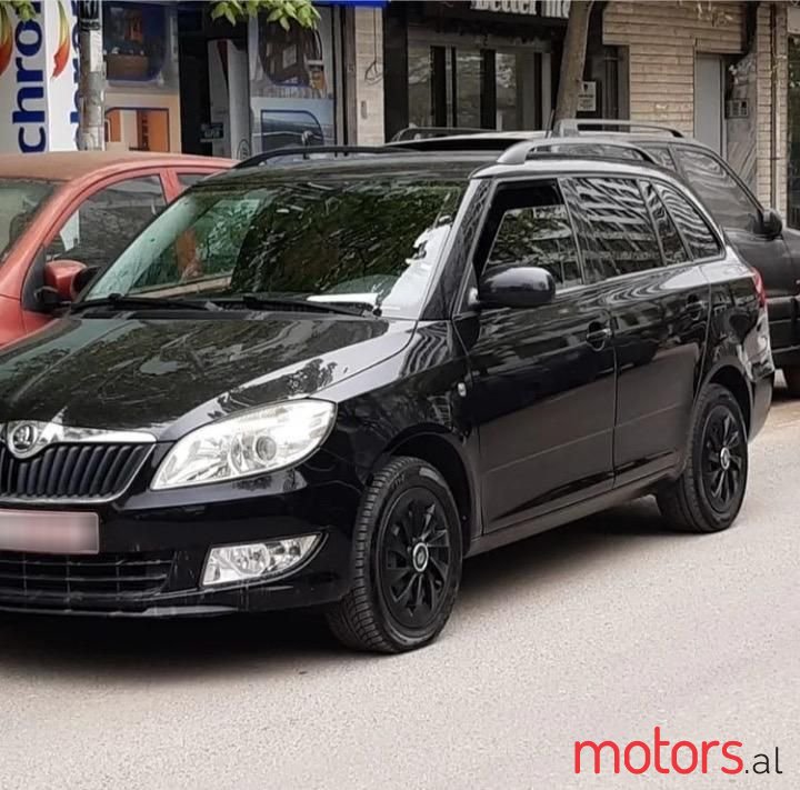 2014' Skoda Fabia photo #1