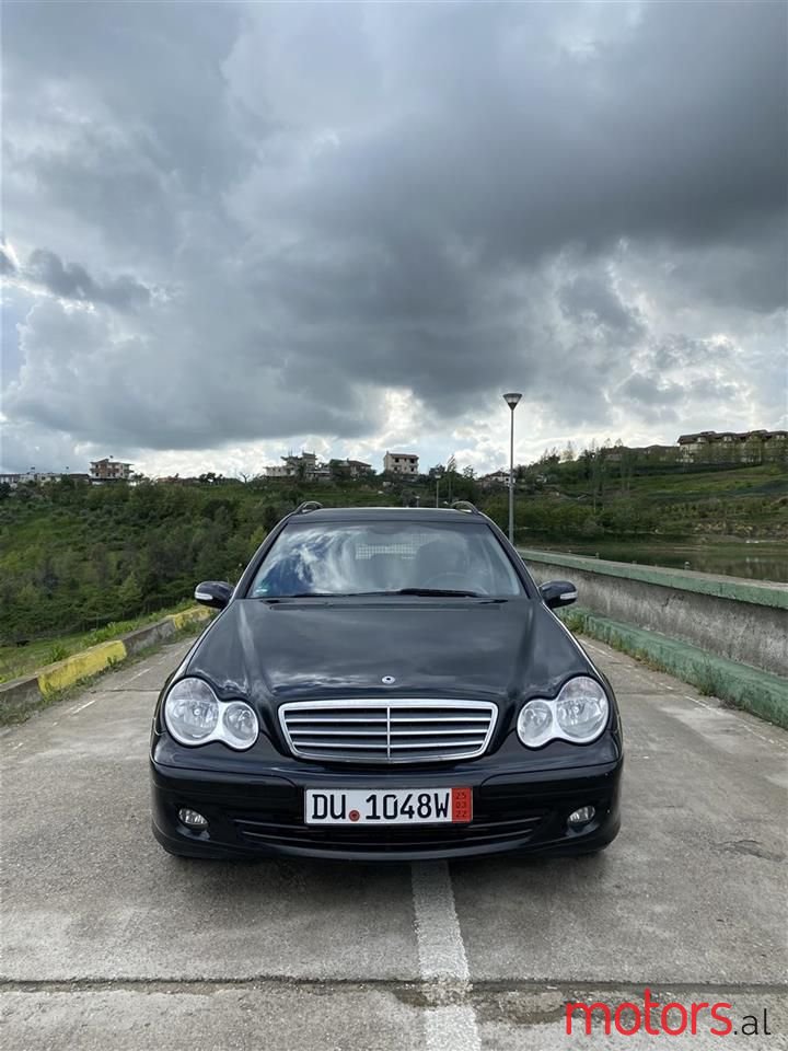 2006' Mercedes-Benz C 220 photo #3