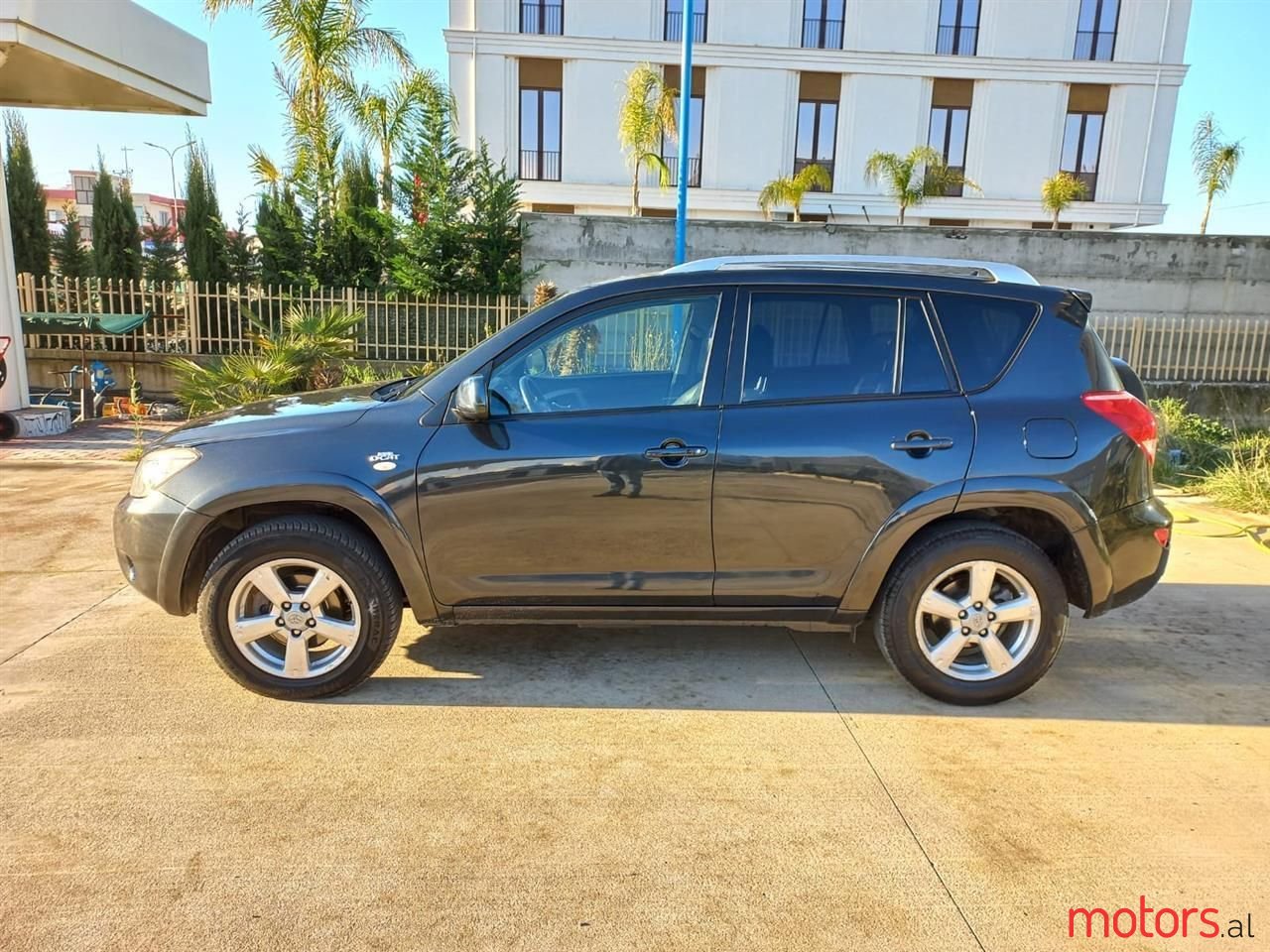 2006' Toyota RAV4 photo #3