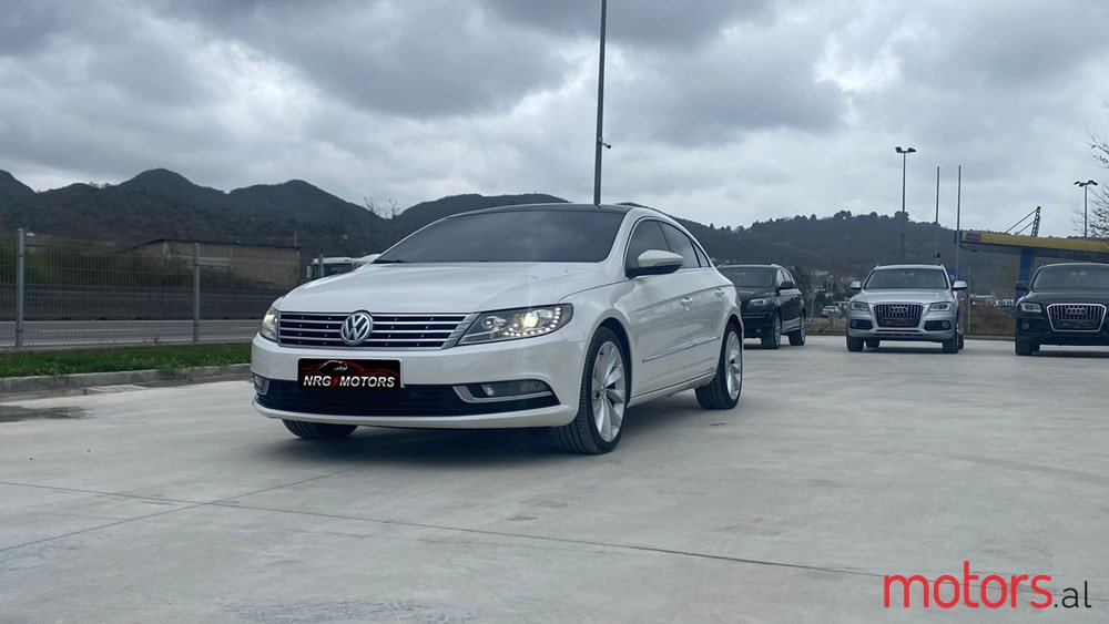 2013' Volkswagen Passat CC photo #1