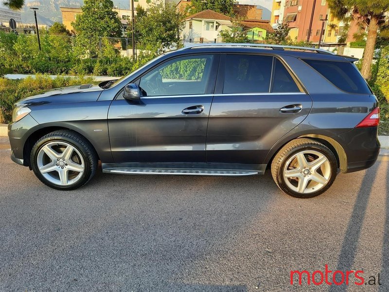 2012' Mercedes-Benz ML 350 photo #3