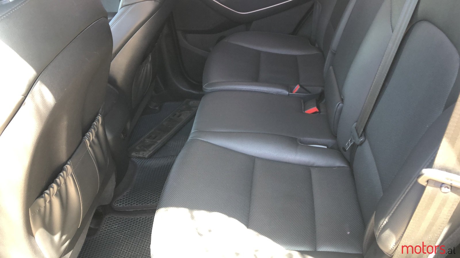 2014' Hyundai Santa Fe photo #4