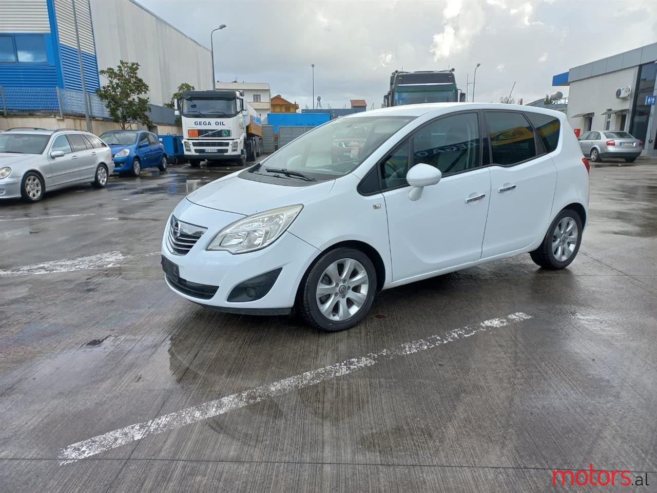 2011' Opel Meriva photo #3