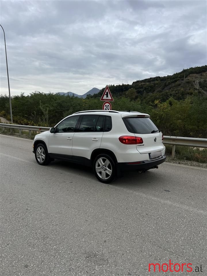 2013' Volkswagen Tiguan photo #4