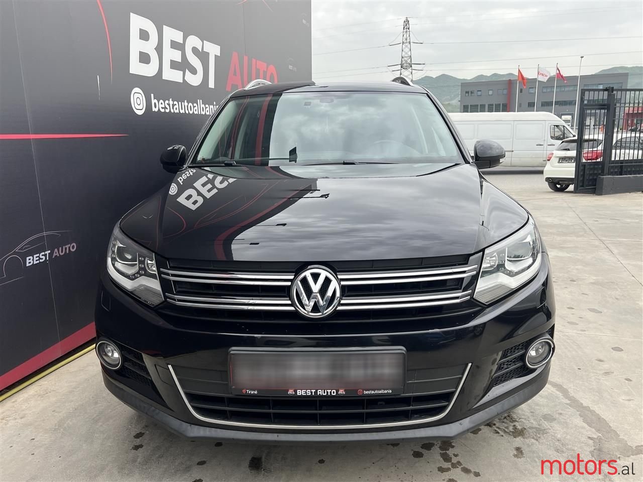 2014' Volkswagen Tiguan photo #4