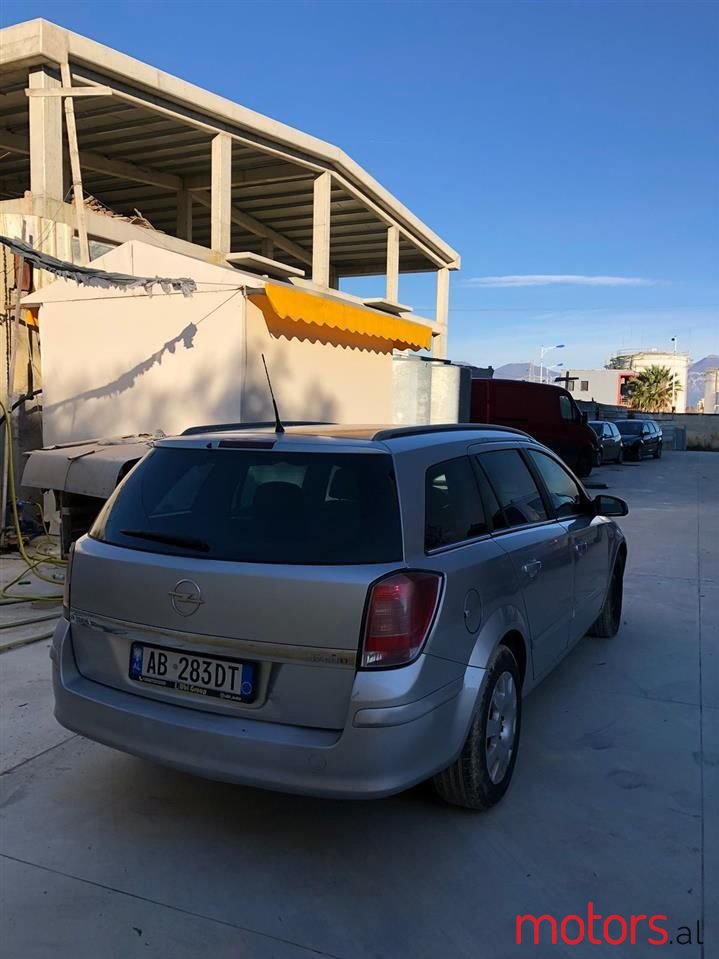 2005' Opel Astra photo #2