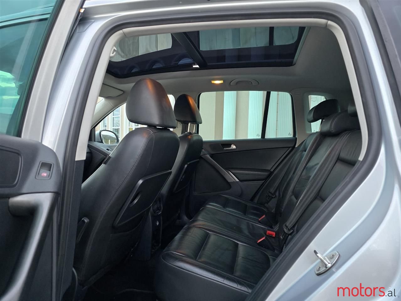 2008' Volkswagen Tiguan photo #4